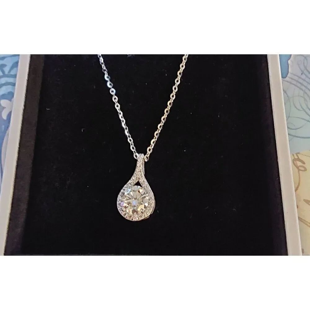 CERTIFIED 1Ct  Genuine Moissanite Diamond Round & Teardrop Pendant Necklace
